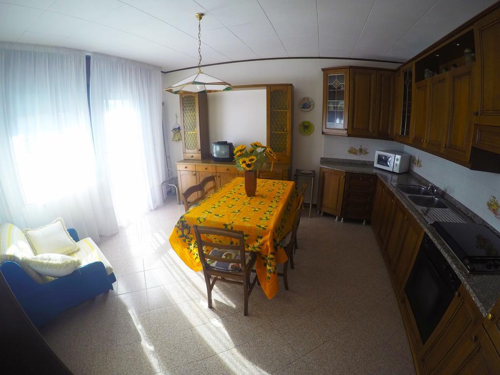 Caorle Economy Apartments الغرفة الصورة